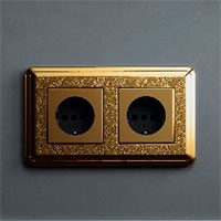 Блок из двух розеток Gira ClassiX Art. Цвет: латунь