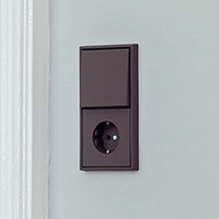 JUNG, LS 990 Les Couleurs® Le Corbusier, Цвет: 4320J terre d’ombre brûlée 59