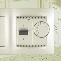 Блок выключатель и терморегулятор Simon 15, Цвет: Слоновая кость