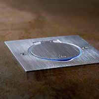 Legrand, DLP IP 44, Встраиваемый розеточный блок, цвет - нержавеющая сталь, форма - квадратная.