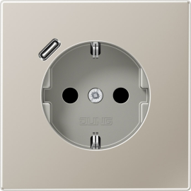 Розетка USB C с электрической розеткой
LS 990,  LS 1912,  LS plus,  LS ZERO,  LS-design,  FD-design,  USB type-C 5V,  Электр. с USB,  одинарная,   цвет - нержавеющая сталь,  металл,  ES1520-18C,  ES 1520-18 C,  JUNG
 - PULSAL.RU