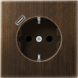 Розетка USB C с электрической розеткой
LS 990,  LS-design,  FD-design,  USB type-C 5V,  Электр. с USB,  одинарная,   цвет - латунь античная,  металл,  ME1520-18CAT,  ME 1520-18 C AT,  JUNG
 - PULSAL.RU