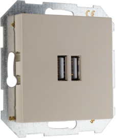 Розетка USB type-A+А, 3,4А
BAROCCO,  CLASSIC,  USB type-A 5V,  двойная,   цвет - кремовый матовый,  пластмасса,  1013300302 LAVERO,  1013300302,  LAVERO
 - PULSAL.RU